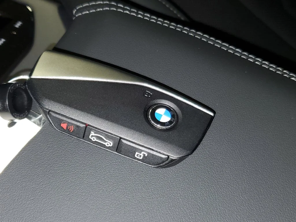 New 2026 Dark Graphite Metallic BMW 30 xDrive image 26