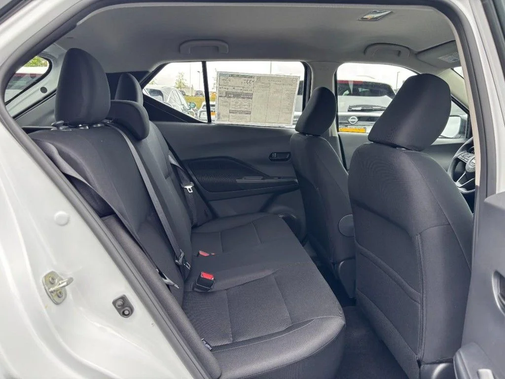 2025 Nissan KICKS PLAY Base - Photo 5