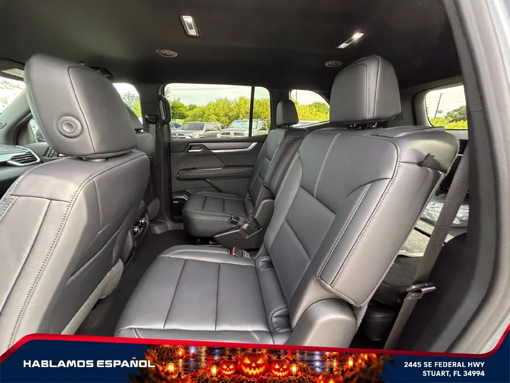 New 2026 Sterling Metallic GMC Elevation image 12