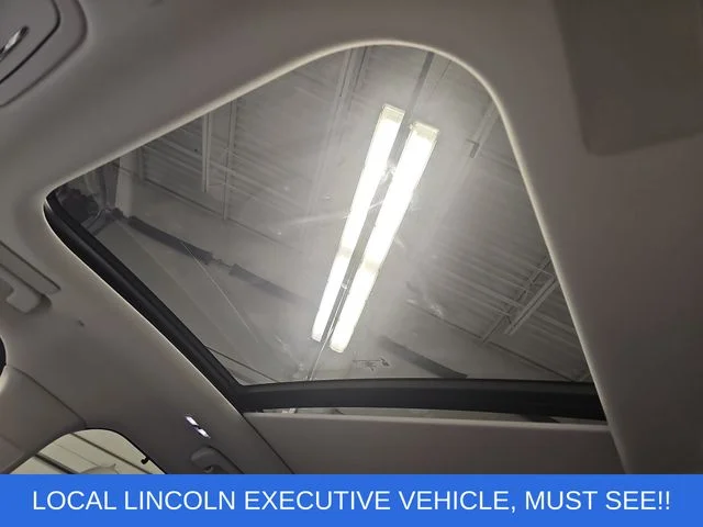 Used 2025 Blue Lincoln Reserve image 27