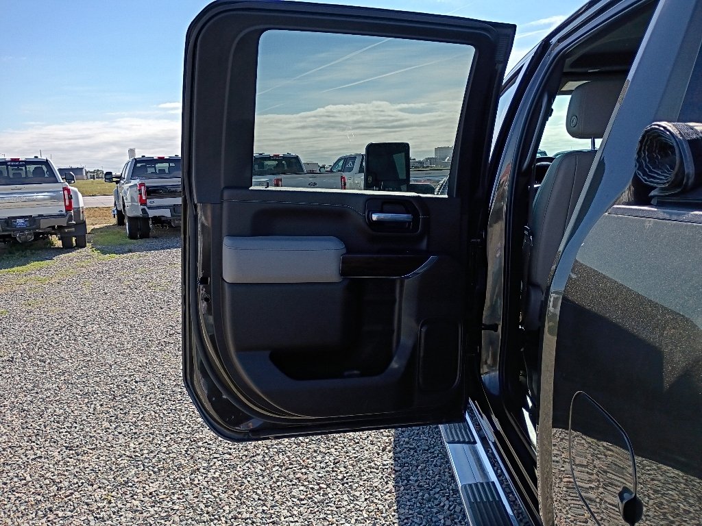 Used 2023 Forest Metallic GMC SLT image 20