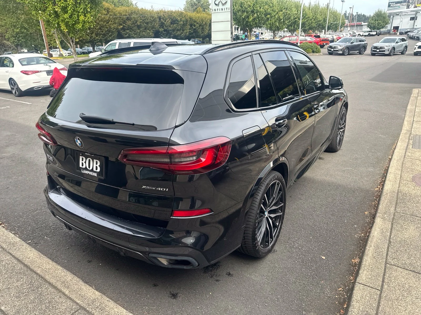 Used 2023 Black BMW xDrive40i image 5