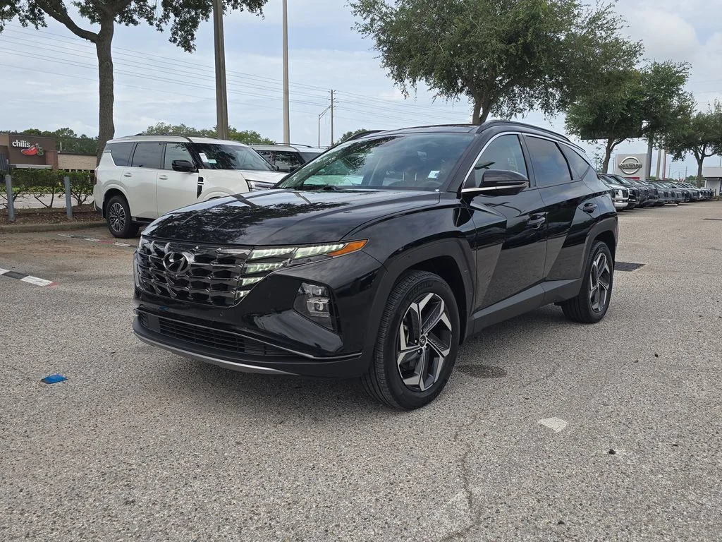 Used 2024 Black Hyundai Limited image 4