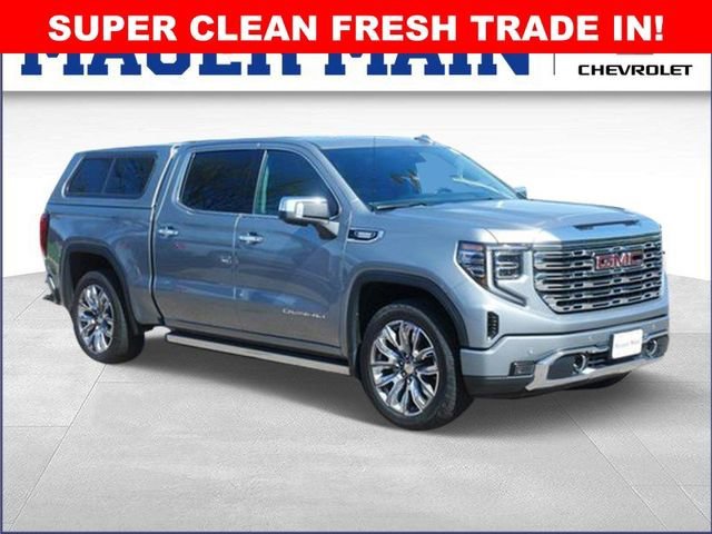 2023 GMC Sierra 4WD Crew Cab Short Box Denali's photo