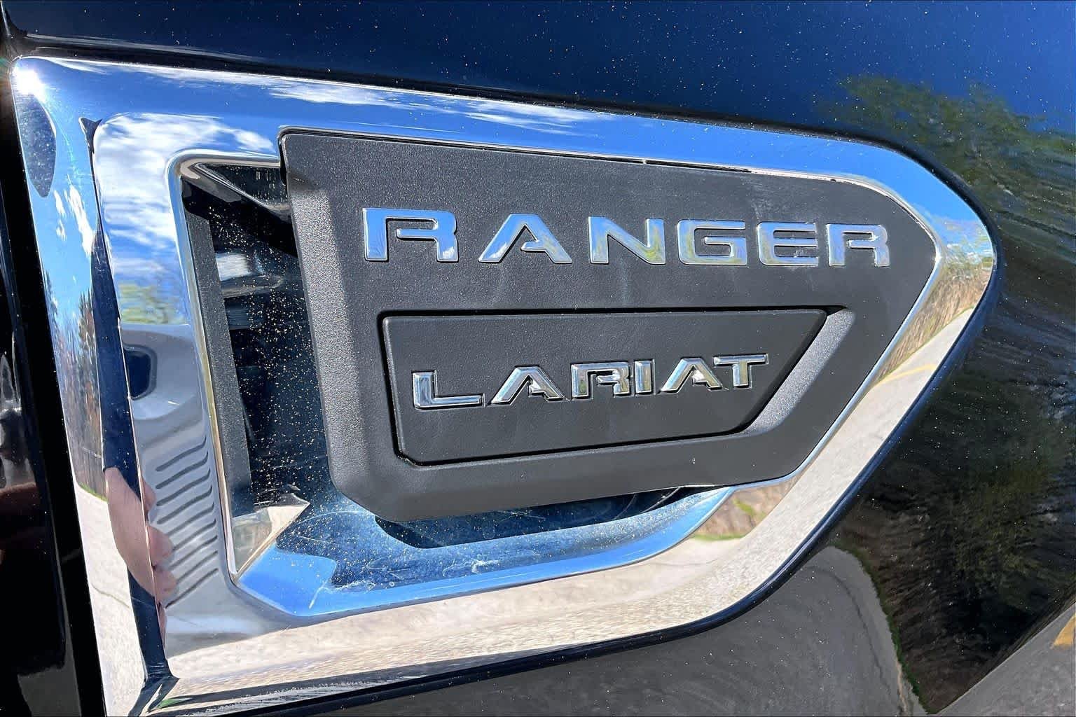 Used 2023 Shadow Black Ford LARIAT image 32