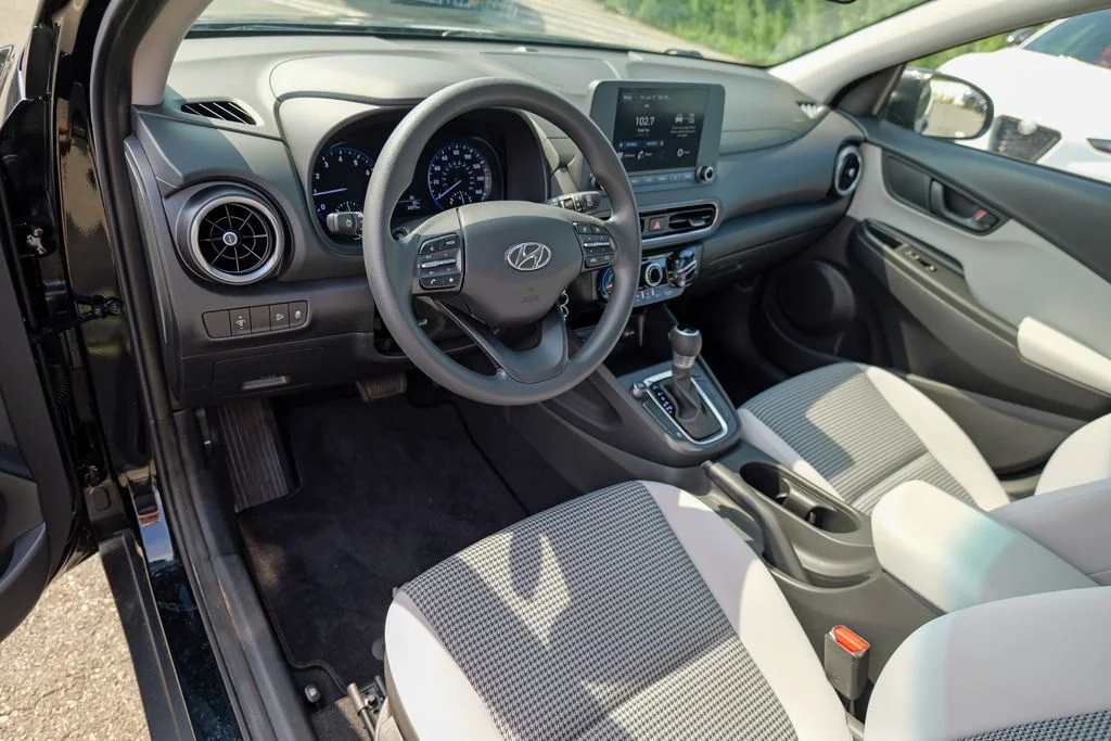 Used 2023 Abyss Black Pearl Hyundai SE image 19
