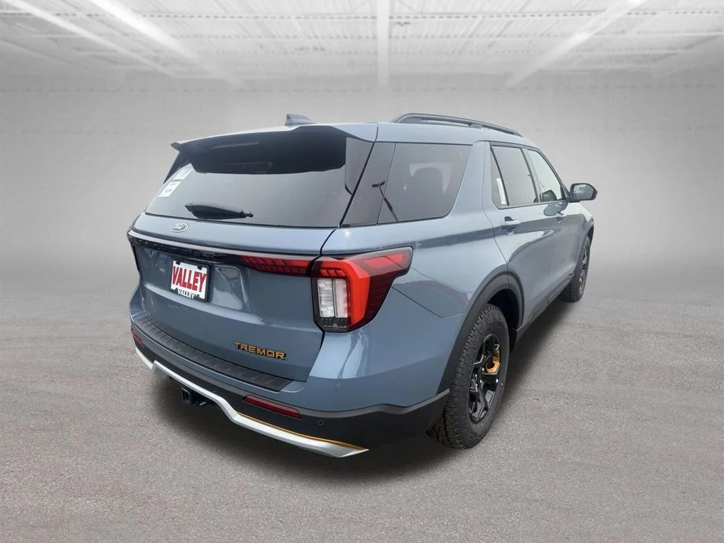 New 2026 Vapor Blue Metallic Ford Tremor® image 3