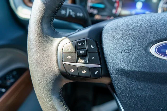 Used 2024 Red Ford Lariat image 25