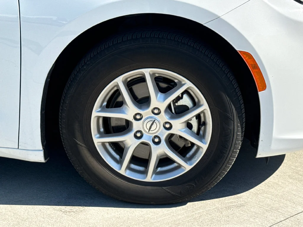 Used 2024 Bright White Clearcoat Chrysler Touring L image 11