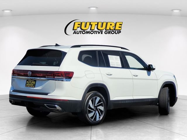 Used 2025 White Volkswagen 2.0T SE w/Technology image 4