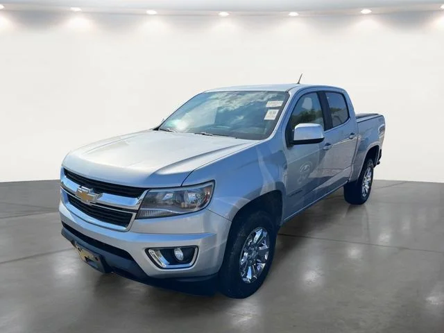 Used 2017 Silver Chevrolet LT image 2