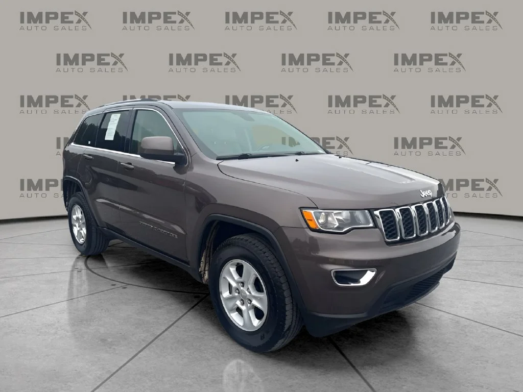 Used 2017 Brown Jeep Laredo image 7