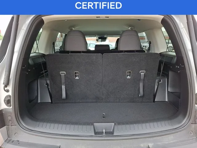 Used 2024 Silver Hyundai SE image 30