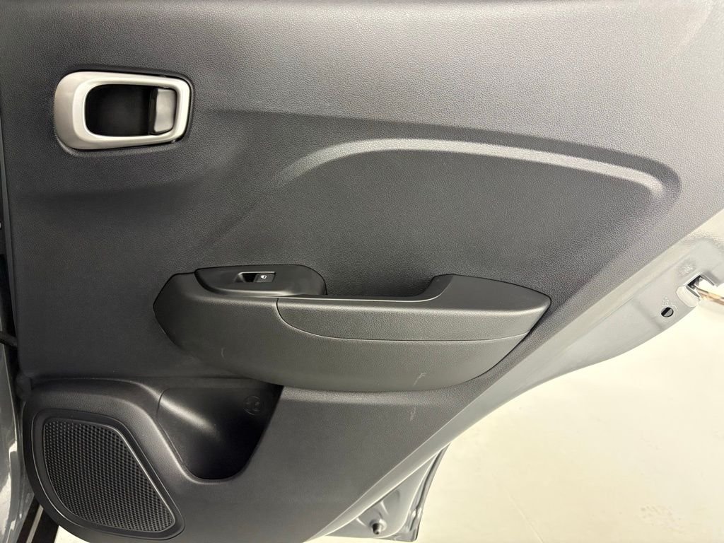 Used 2025 Gray Hyundai SEL image 38