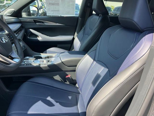 New 2027 Graphite Shadow INFINITI Sport AWD image 9