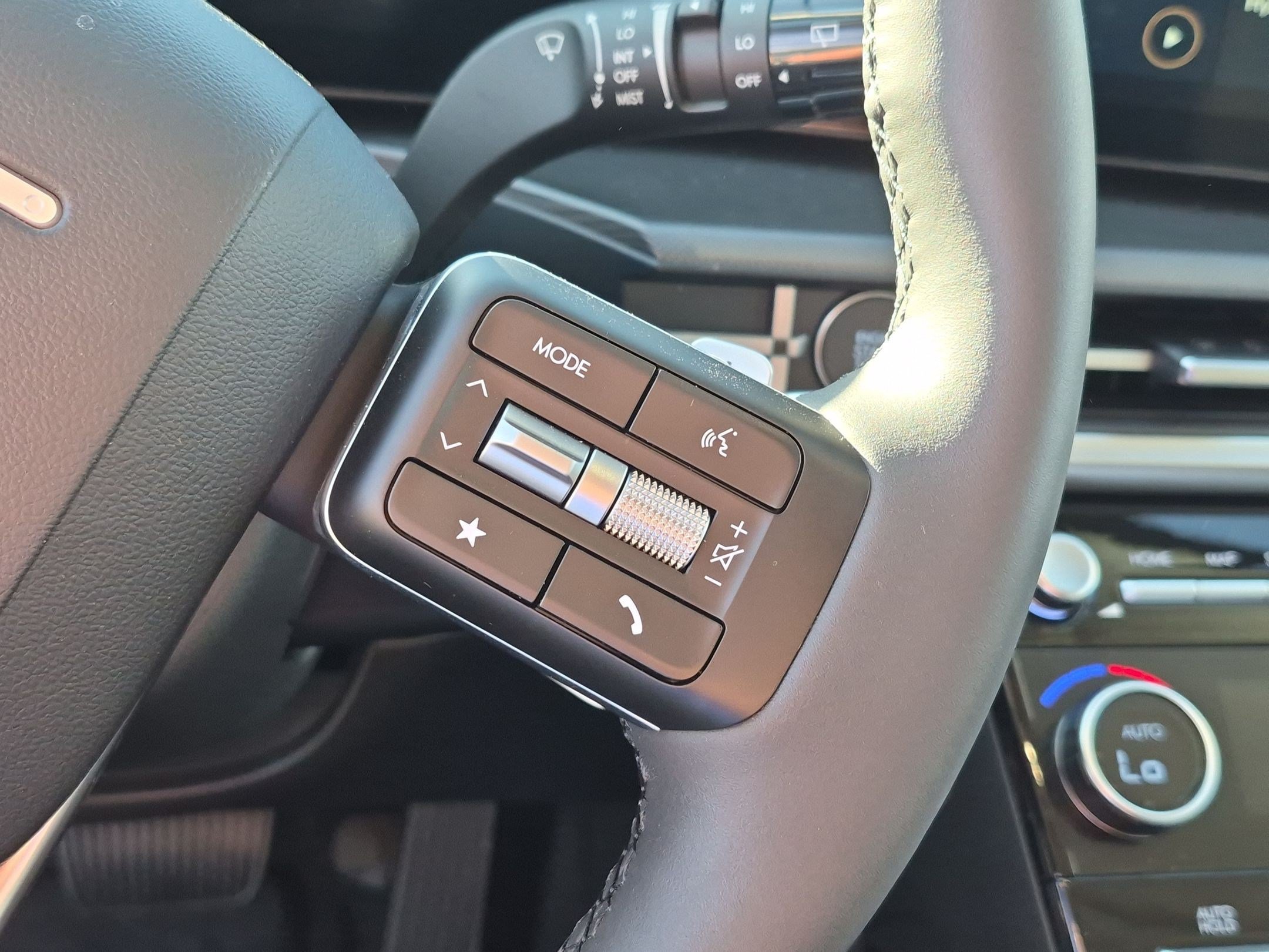2026 Hyundai Santa Fe SE - Photo 16