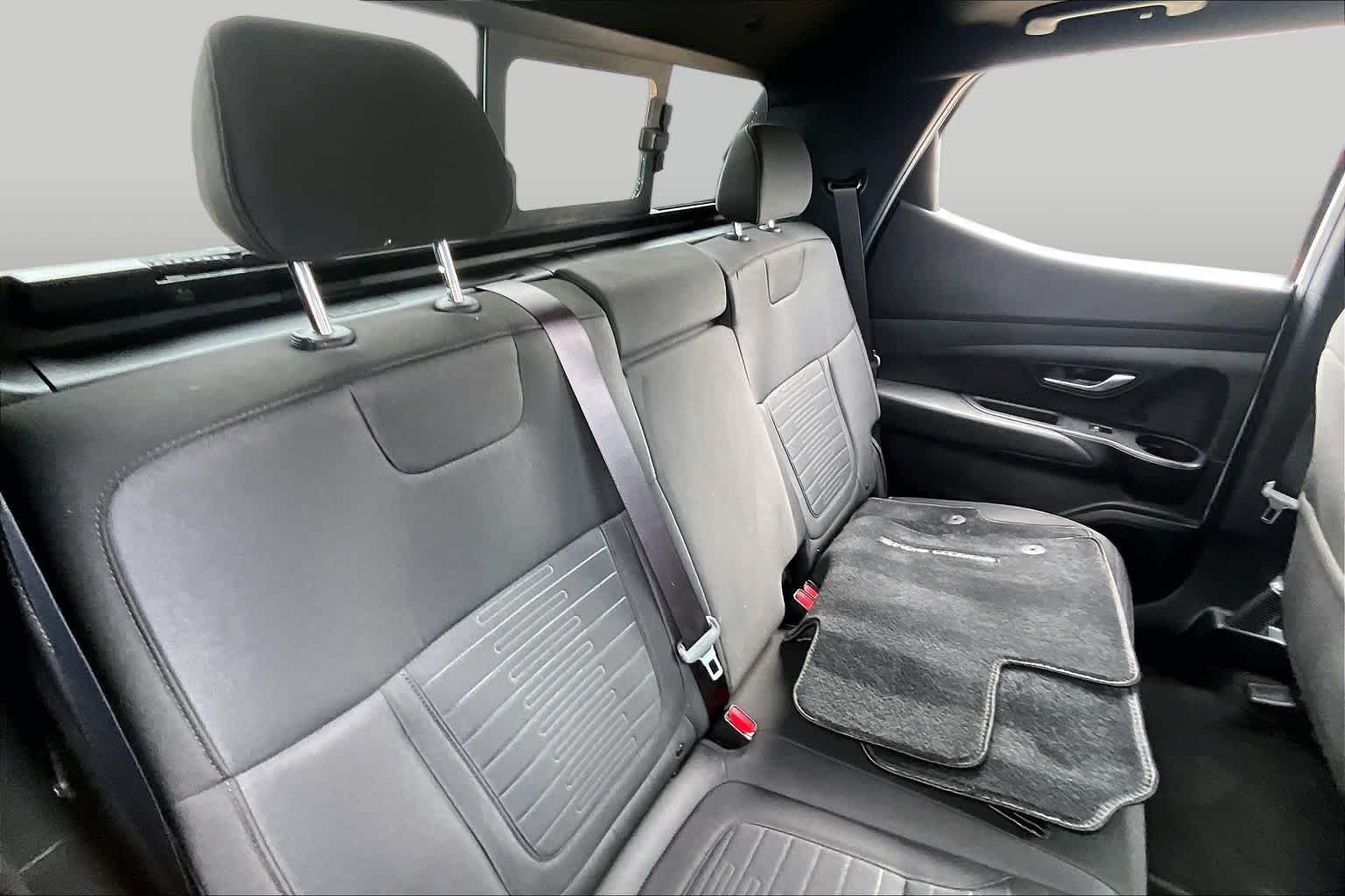 Used 2022 Ice White Hyundai SEL Premium image 19