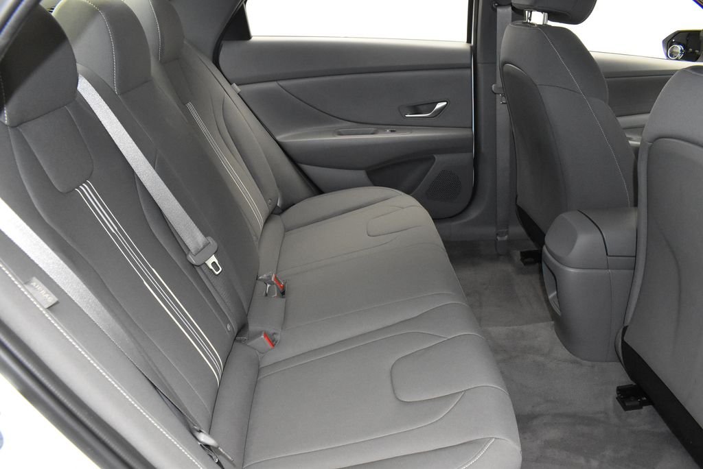 Used 2024 White Hyundai SEL image 26