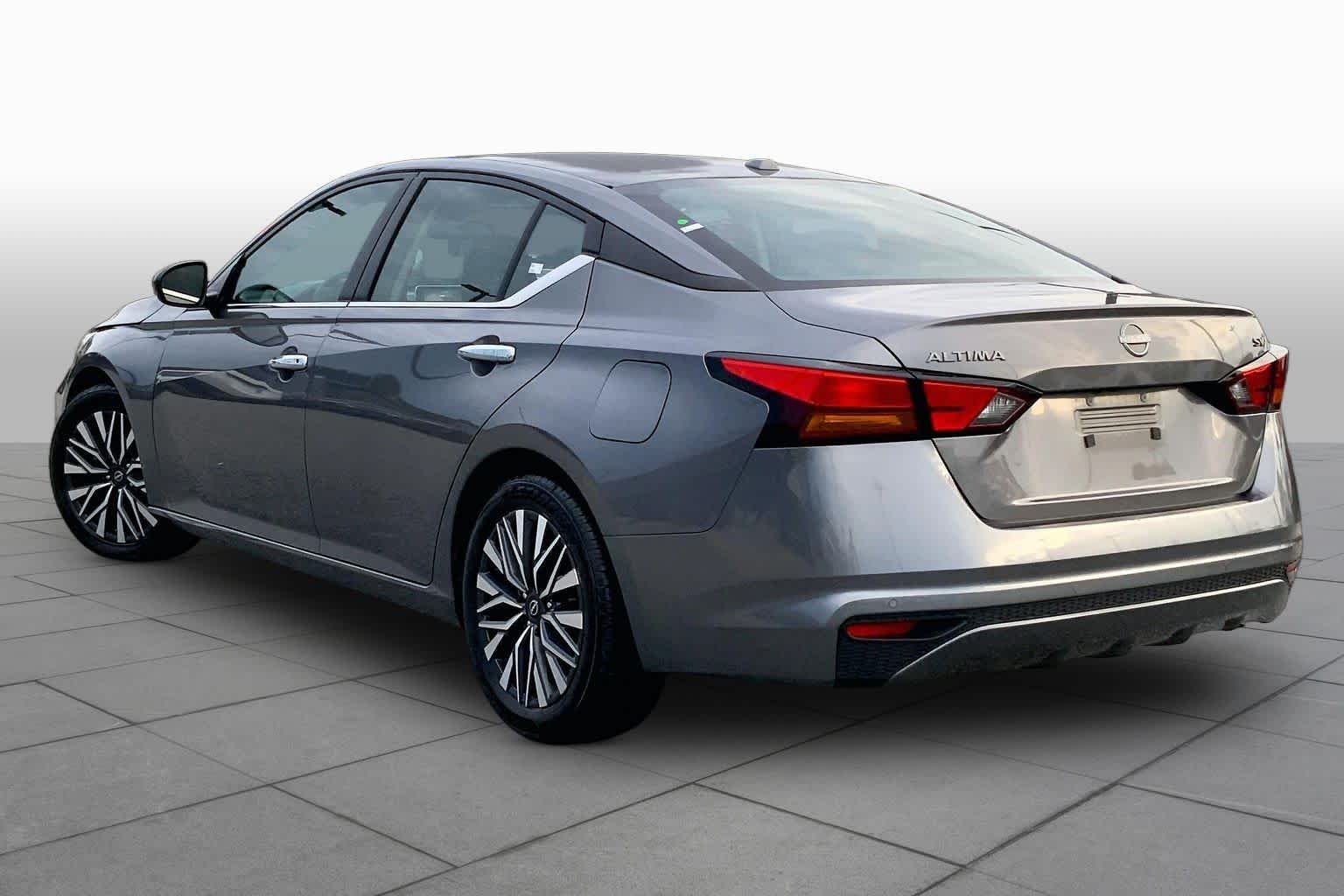 Used 2024 Gun Metallic Nissan 2.5 SV image 11