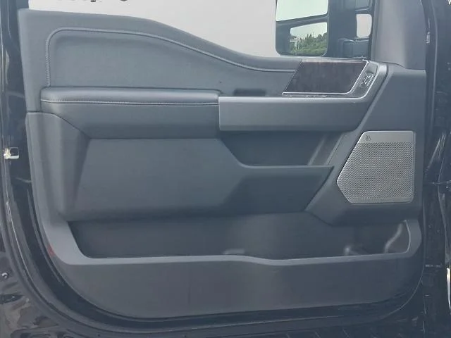 New 2026 Agate Black Metallic Ford F-250® Lariat® image 12