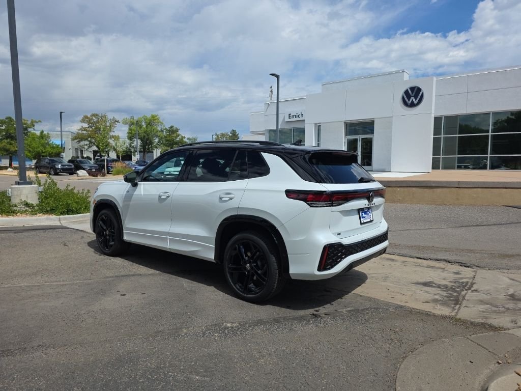 New 2026 Opal White w/Deep Black Roof Volkswagen 2.0T SE R-Line Black image 3