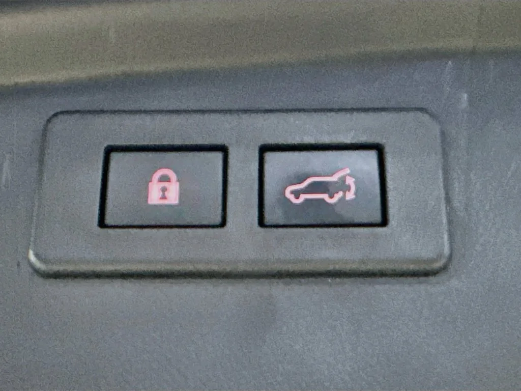 Certified Used 2022 Gray Subaru Onyx Edition XT image 33