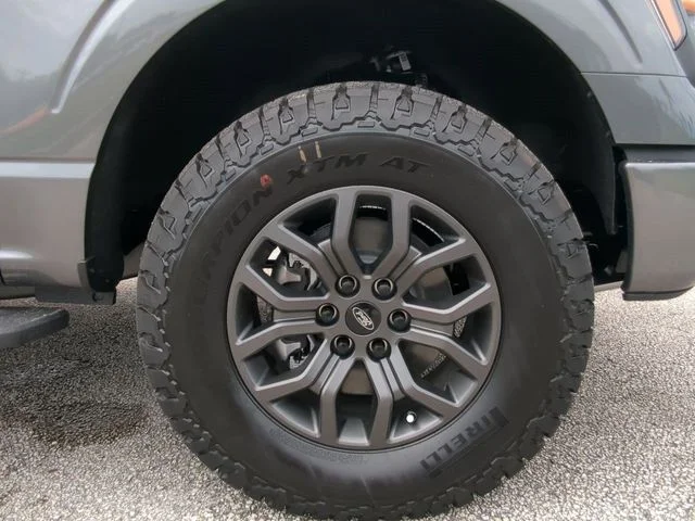 New 2026 Carbonized Gray Metallic Ford Tremor® image 11