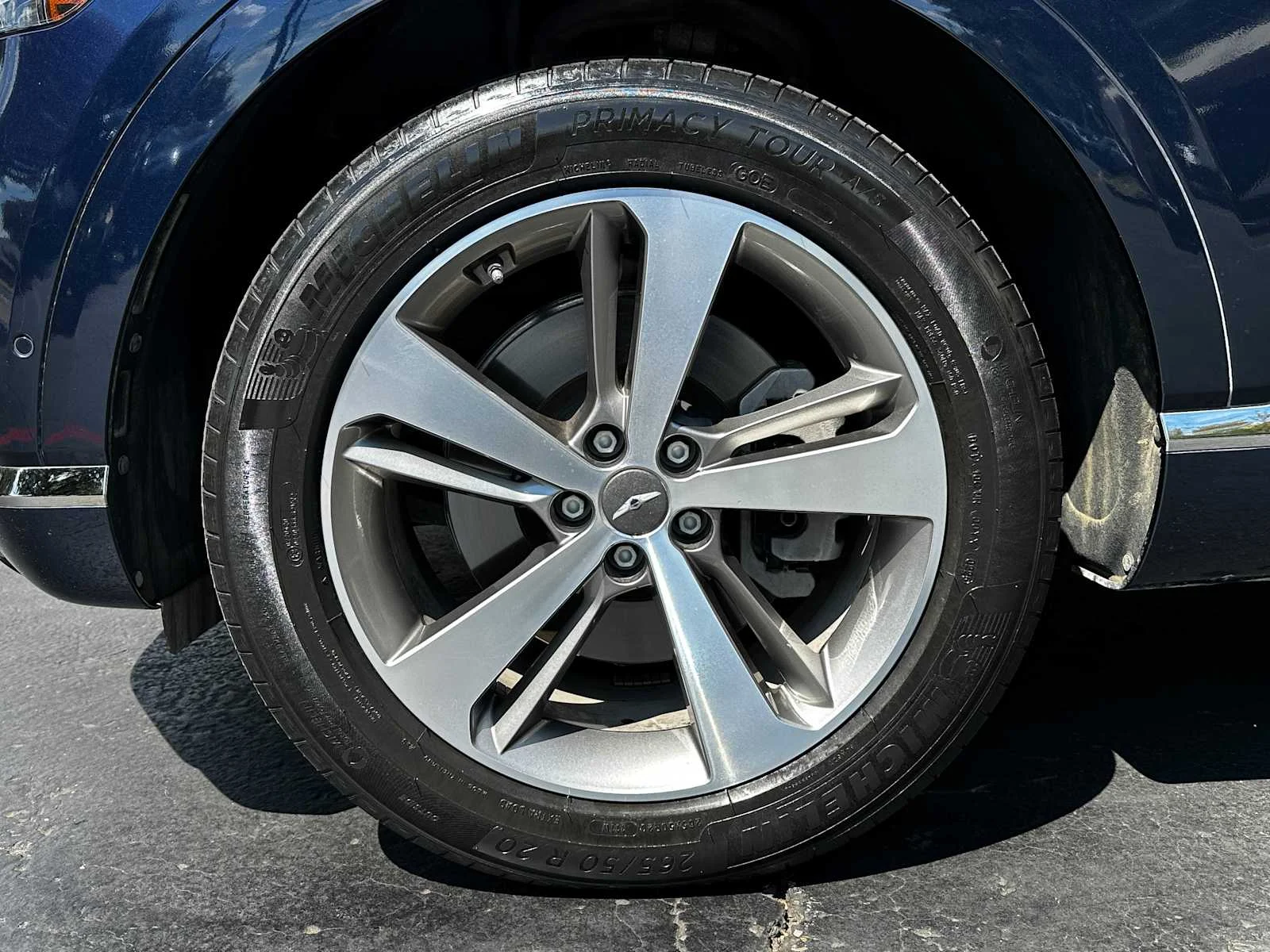 Used 2021  Genesis NA image 7