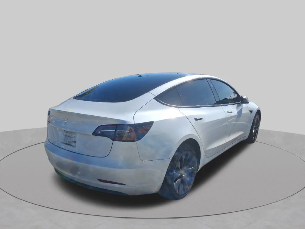 Used 2023  Tesla Base image 6