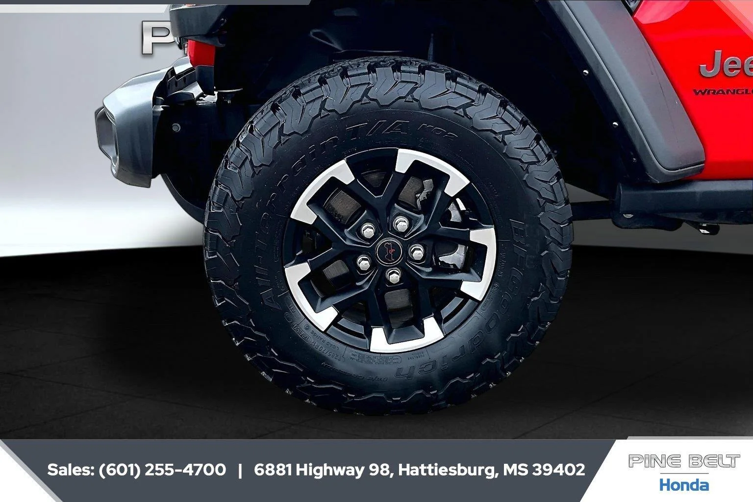 Used 2025 Firecracker Red Clearcoat Jeep Rubicon image 7