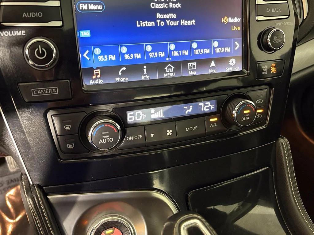 Used 2018 Silver Nissan 3.5 SL image 25