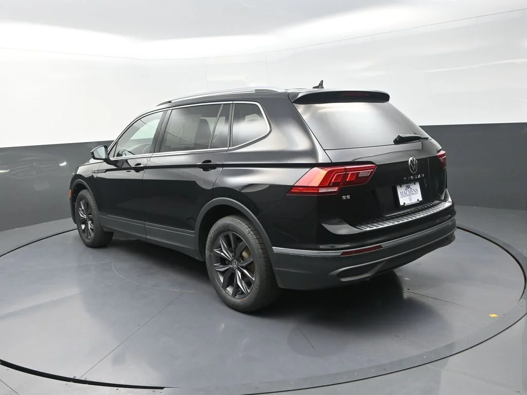 Used 2023 Black Volkswagen 2.0T SE image 8