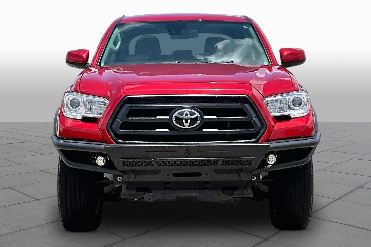 Used 2020 Barcelona Red Metallic Toyota SR5 image 4