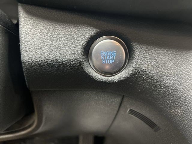 Used 2023 Shimmering Silver Hyundai SEL image 17