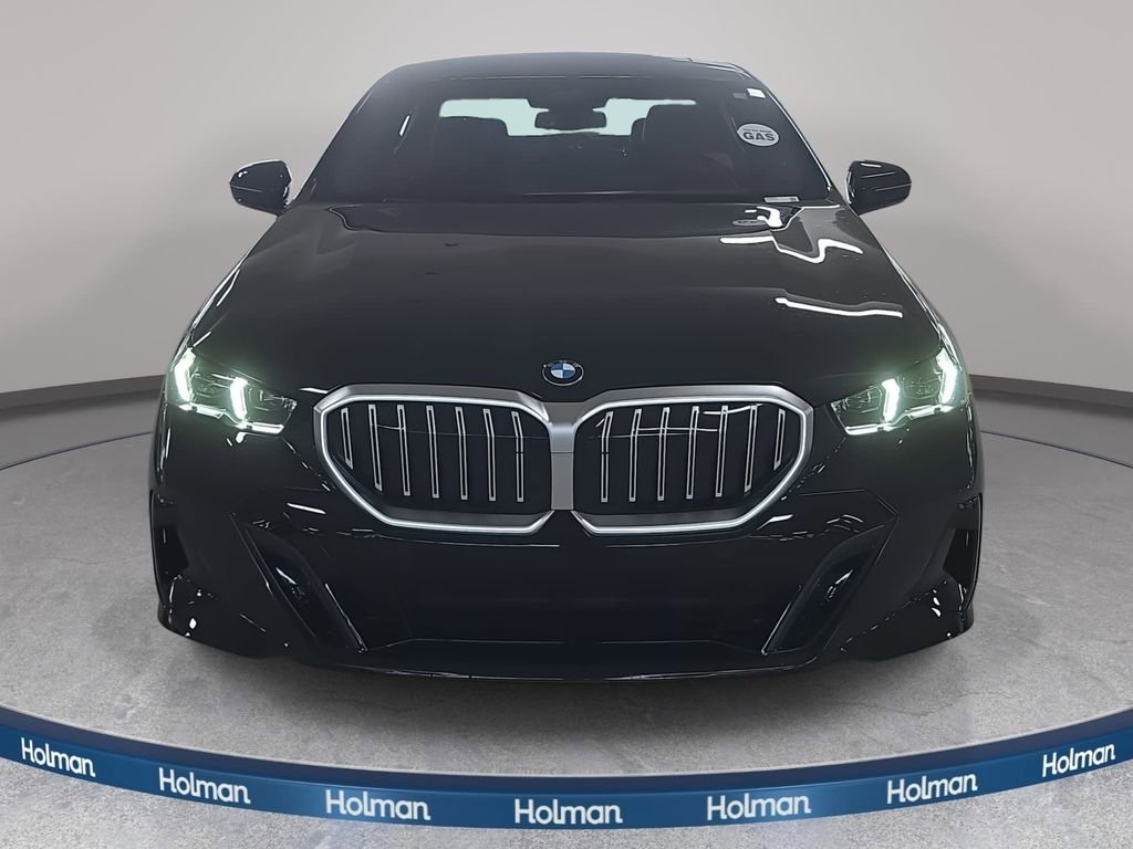 Used 2026 Black Sapphire Metallic BMW 530i image 2