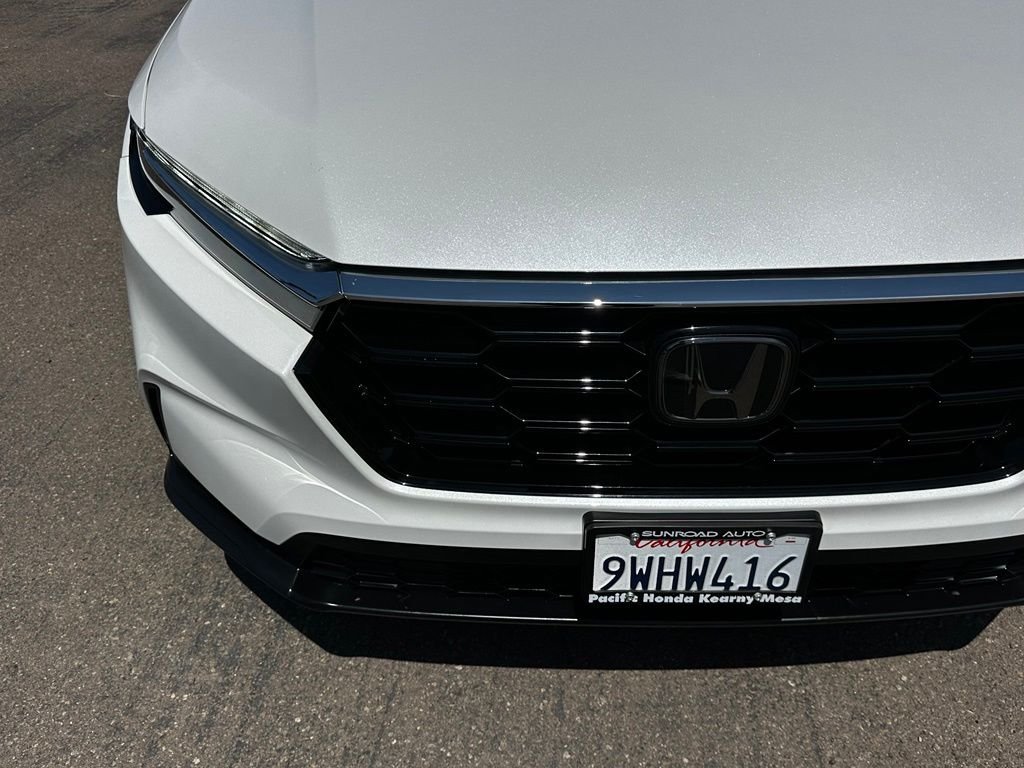 Used 2025 White Honda EX image 4