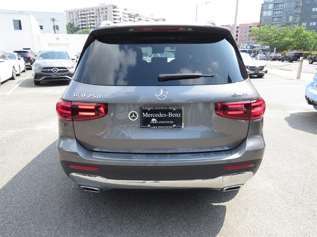 Used 2026 Mountain Grey Metallic Mercedes-Benz GLB 250 image 3