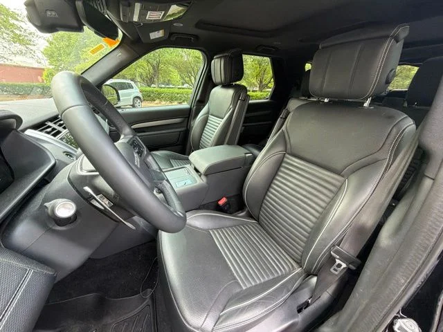 Used 2024  Land Rover Dynamic SE image 10