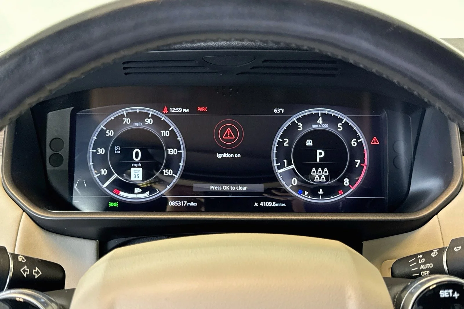 Used 2019 Santorini Black Metallic Land Rover HSE image 12