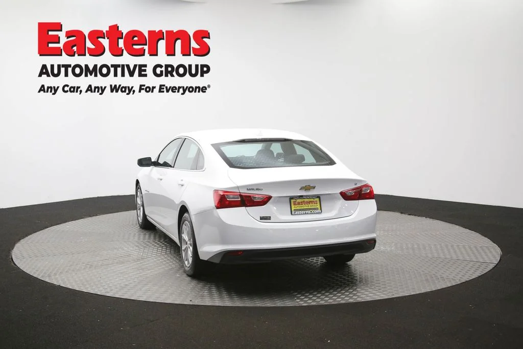 Used 2025 White Chevrolet LT image 38