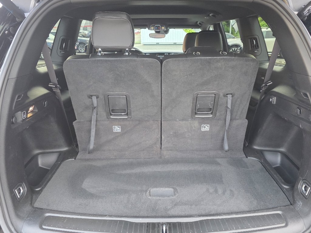 Certified Used 2023 Diamond Black Crystal Pearl Coat Jeep Altitude X image 4