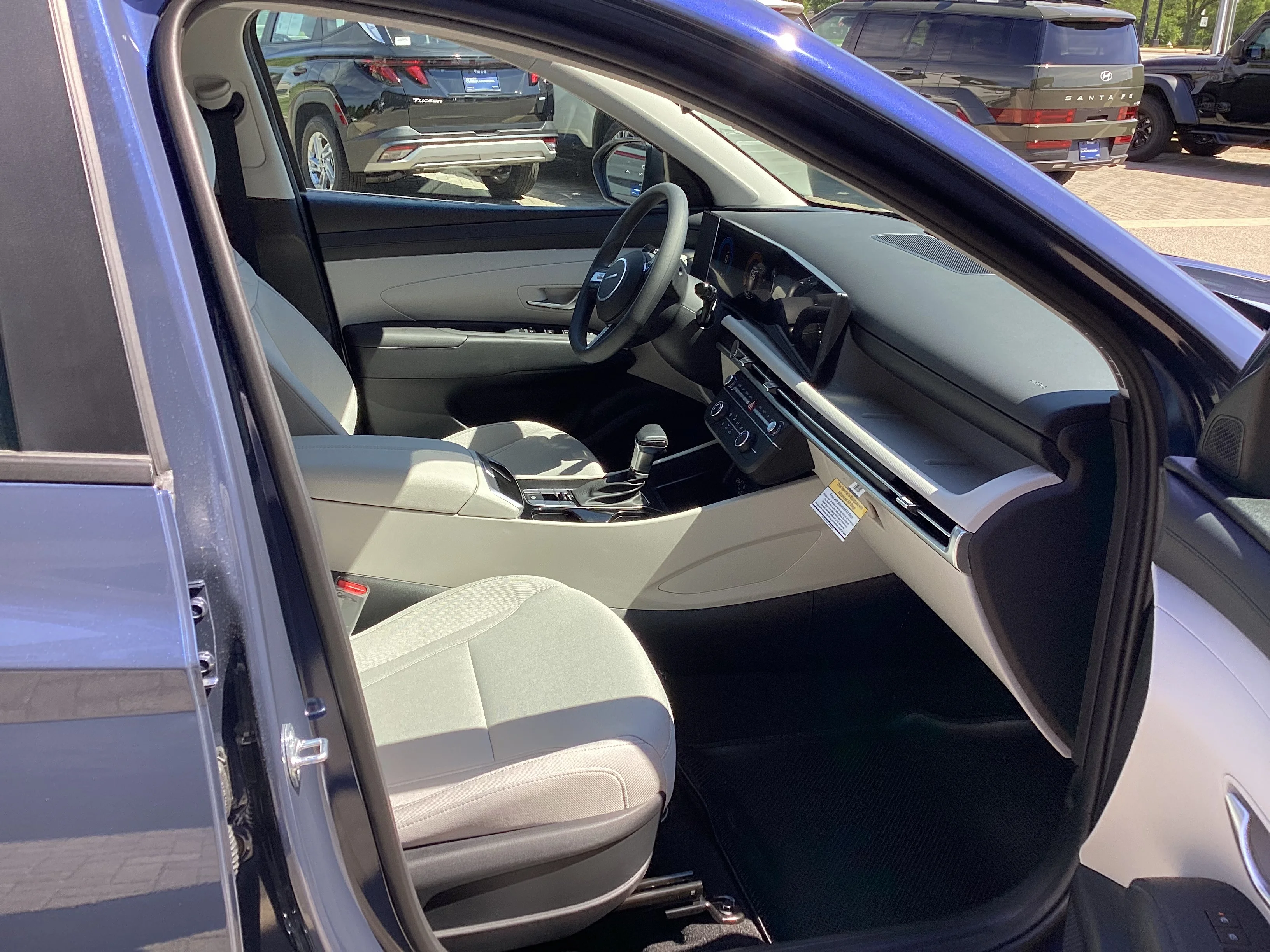 New 2026 Creamy White Pearl Hyundai Blue SE image 7
