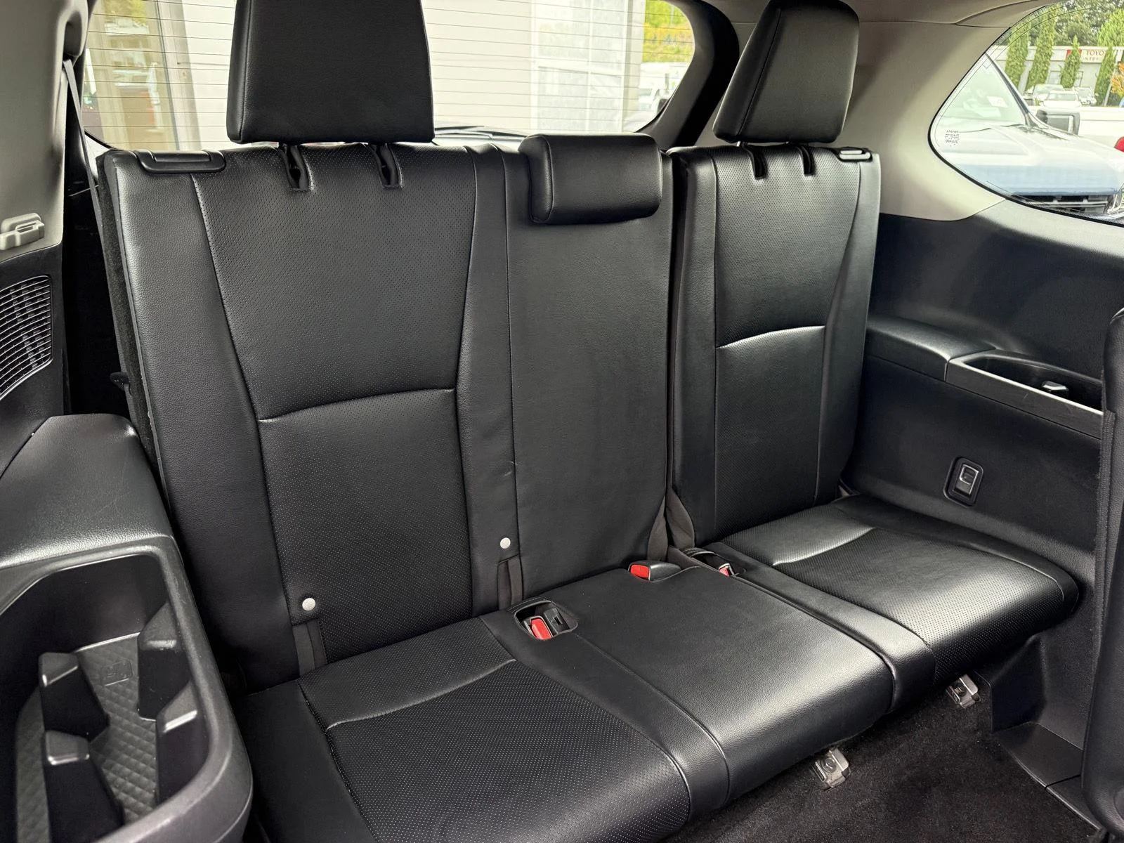 Used 2025 Midnight Black Metallic Toyota XLE image 14