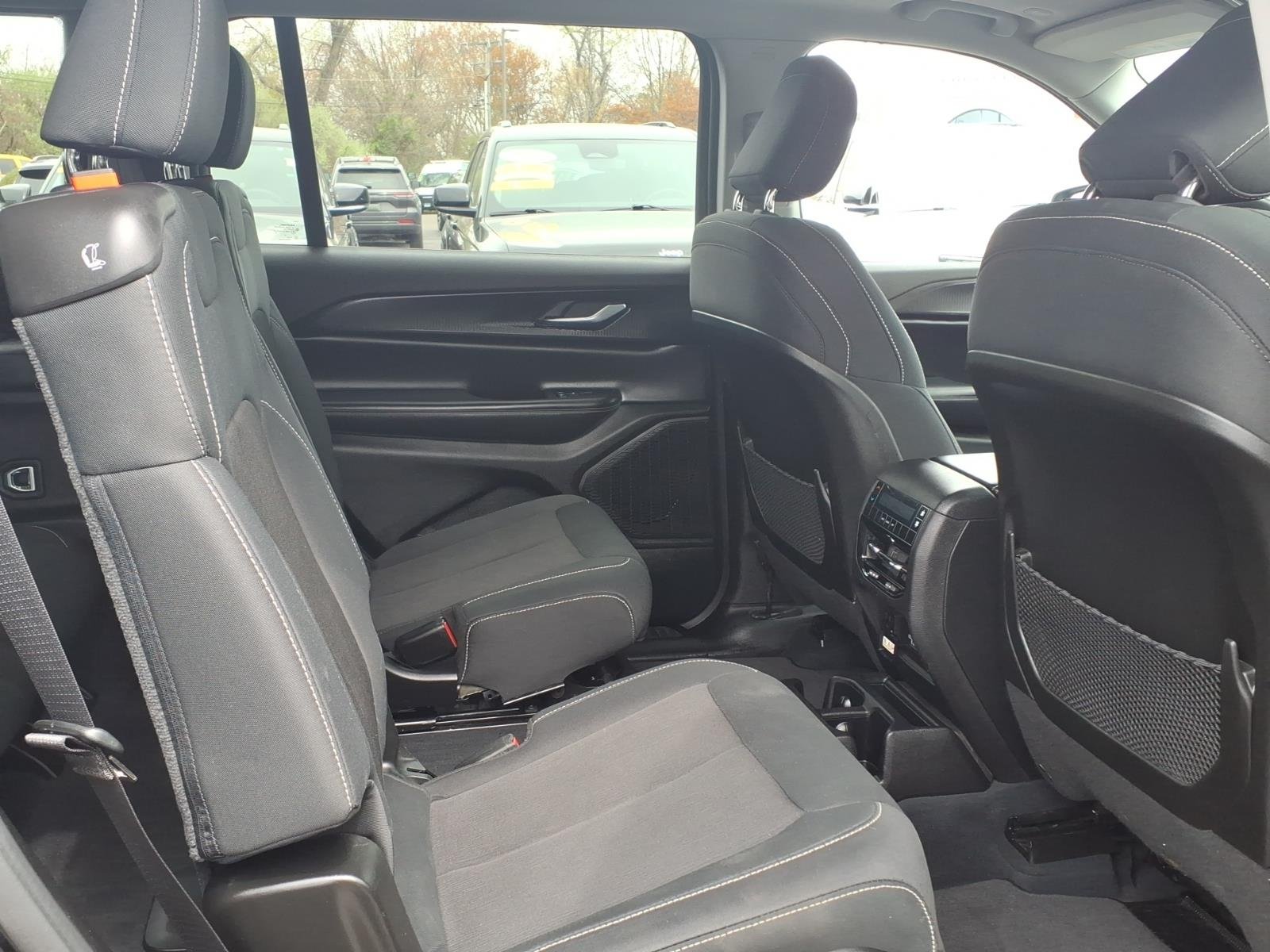 Used 2023 Black Jeep Laredo image 10