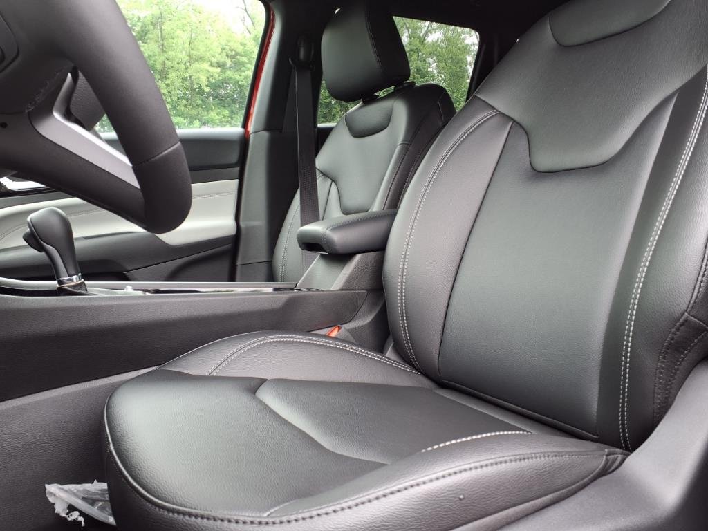 2025 Jeep Compass Limited - Photo 15