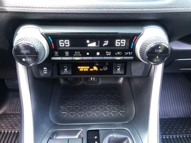 Used 2019 Silver Sky Metallic Toyota XLE image 31