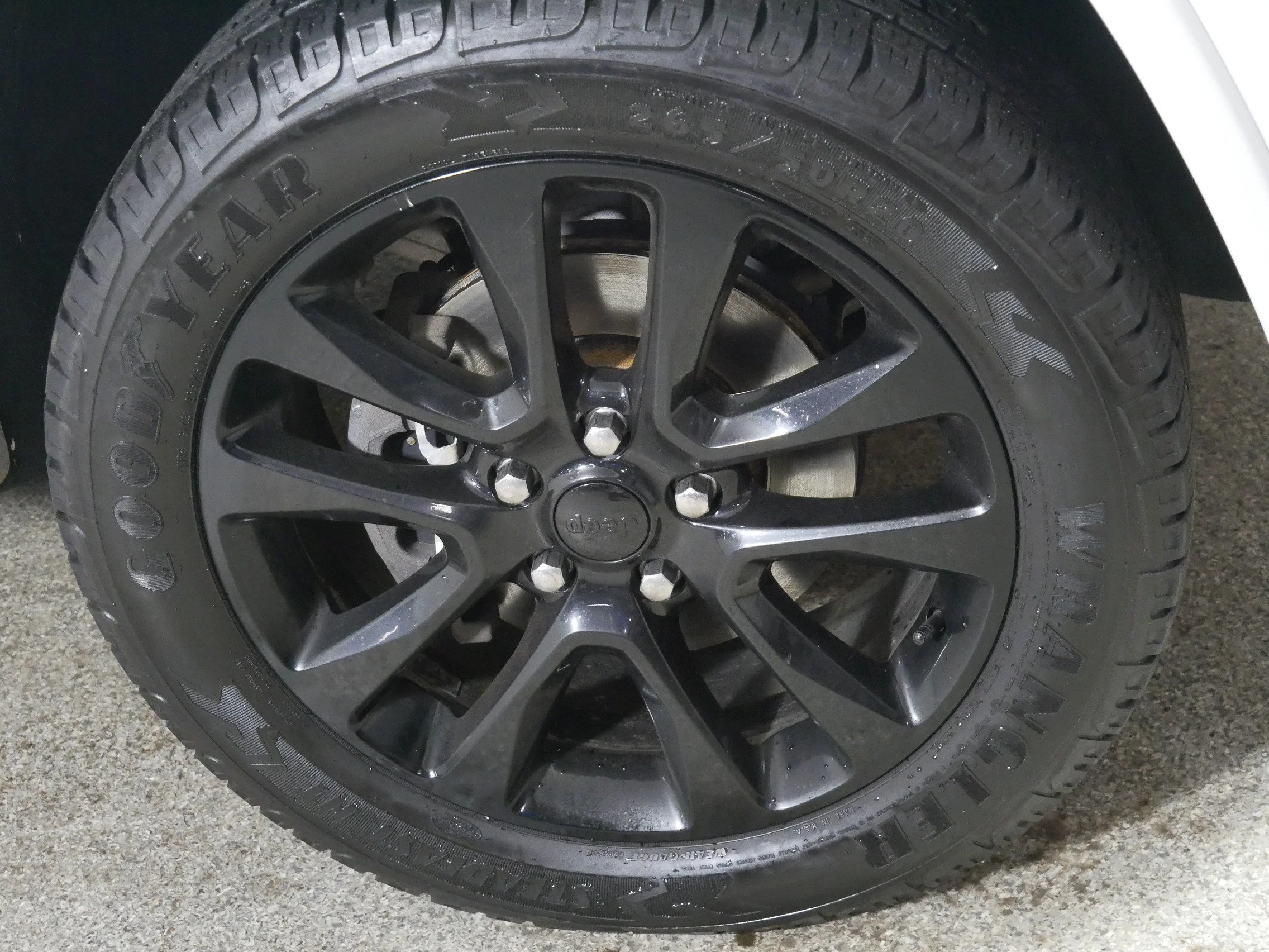 Used 2020 Bright White Clearcoat Jeep Altitude image 15