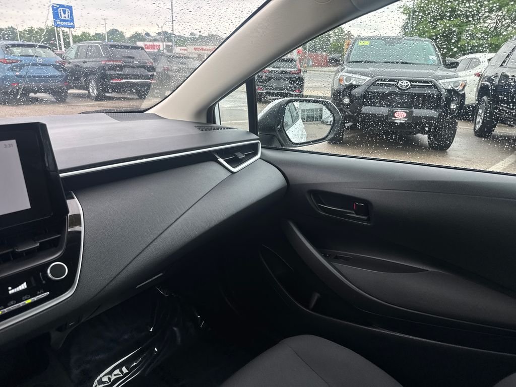Used 2024 White Toyota LE image 27