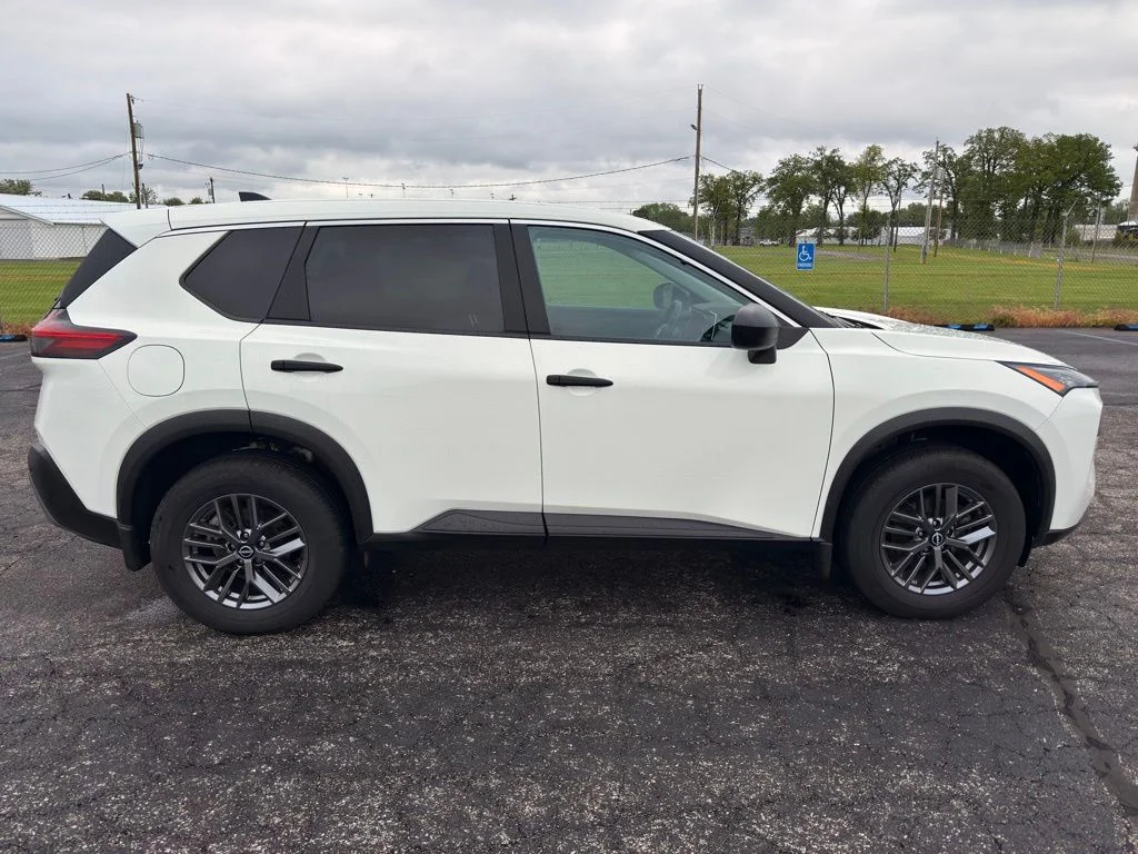 Used 2023 White Nissan S image 6