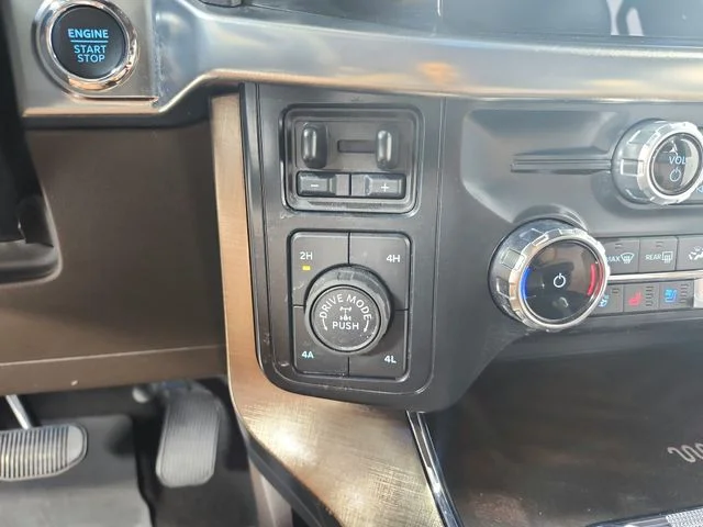 Used 2025 White Ford King Ranch image 33